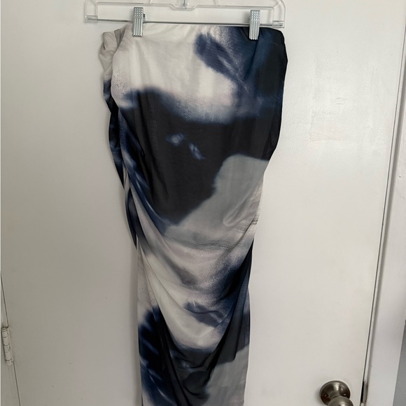 Australian Blue and White Sleeveless Dress - Picture 2 of 2